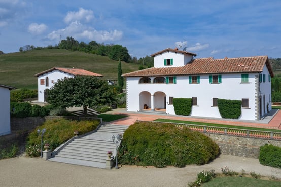 Gabbiano Villa + Cottage